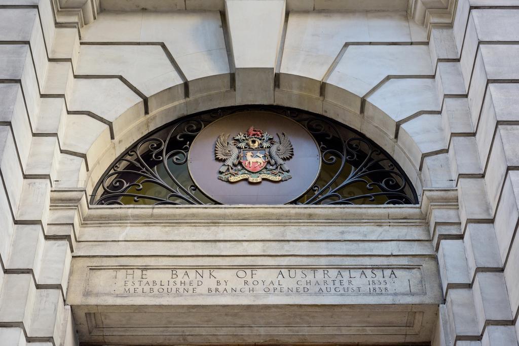 Treasury On Collins Hotel Мелбърн Екстериор снимка