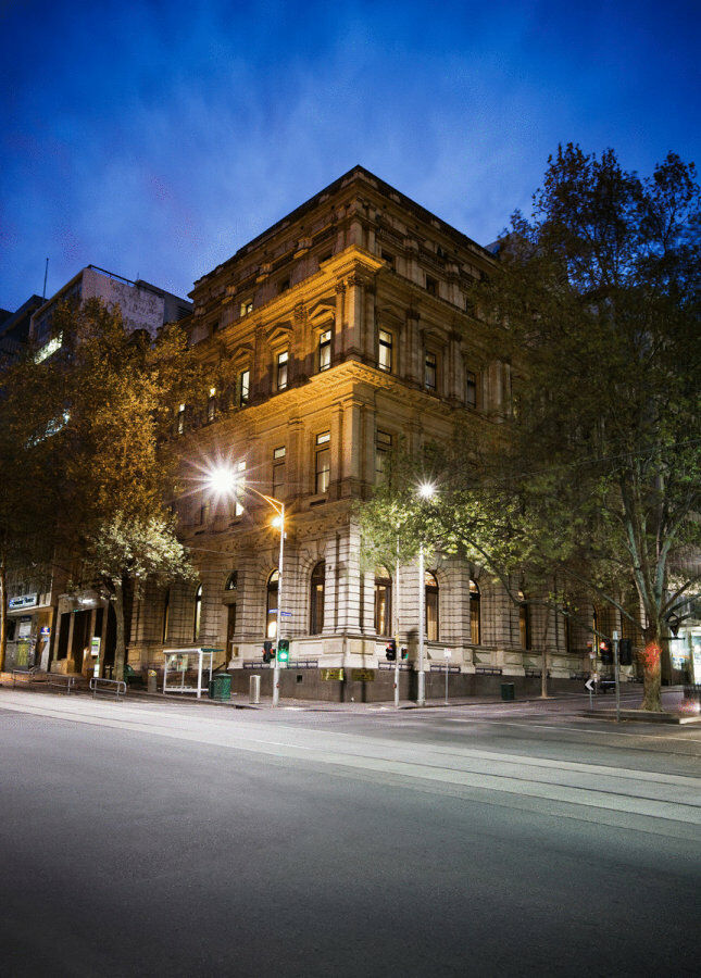Treasury On Collins Hotel Мелбърн Екстериор снимка